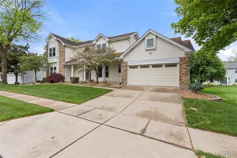 Exterior - 2385 Clarjon Dr, Ballwin, MO 63021 photo 13 of 13