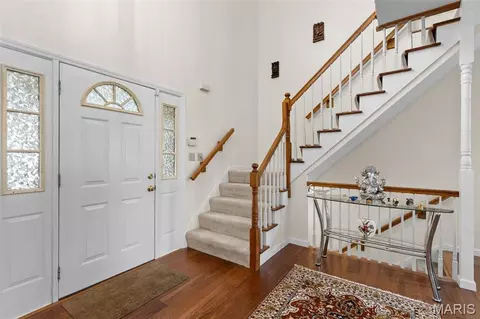 Entry Way - 2385 Clarjon Dr, Ballwin, MO 63021 photo 2 of 3