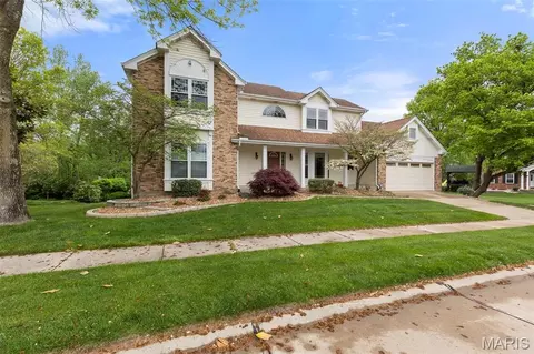Exterior - 2385 Clarjon Dr, Ballwin, MO 63021 photo 2 of 13