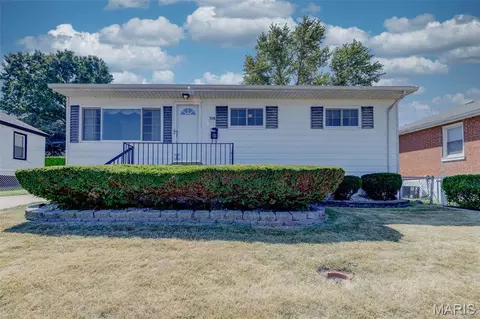 308 Carthage Ave, Saint Louis, MO 63125