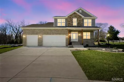 7301 Providence Dr, Edwardsville, IL 62025