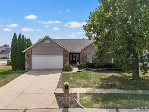225 Jacobs Way Dr, O'fallon, MO 63376