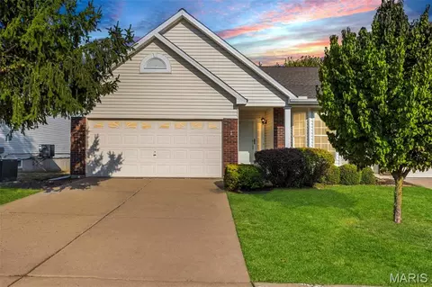 6 Green Park Ln, O'fallon, MO 63366