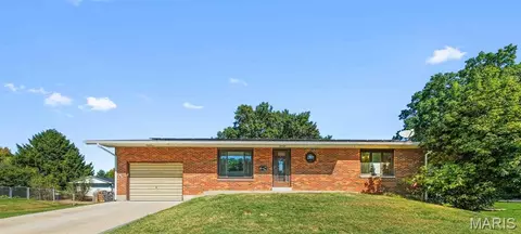210 Hazel St, Troy, IL 62294