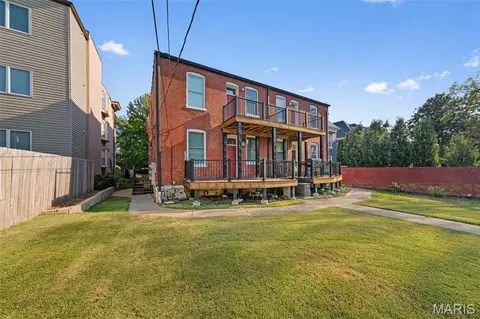 4366 W Pine Blvd #CW, Saint Louis, MO 63108