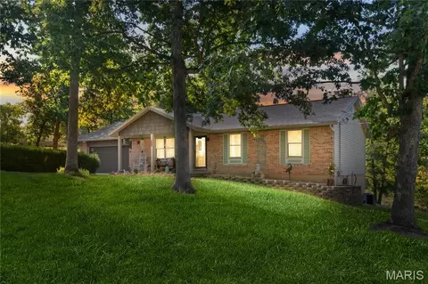 7412 Oakwood South Dr, Cedar Hill, MO 63016