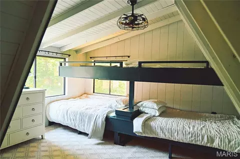 Bedroom - 11562 Anthonies Mill Rd, Bourbon, MO 65441 photo 2 of 7