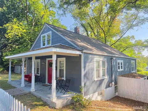 260 N 4th St, Sainte Genevieve, MO 63670