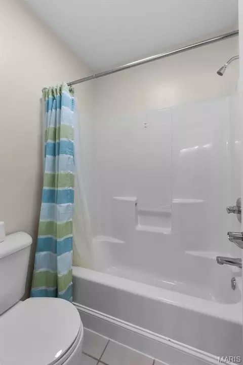 Bath - 406 Hidden Meadows Dr, Jackson, MO 63755 photo 5 of 5