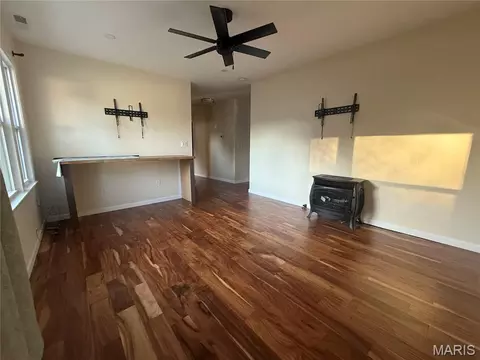 Living - 312 Pecan Dr, Holcomb, MO 63852 photo 2 of 2