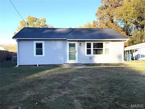 Exterior - 312 Pecan Dr, Holcomb, MO 63852 photo 2 of 5