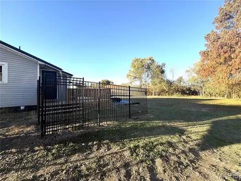 Exterior - 312 Pecan Dr, Holcomb, MO 63852 photo 4 of 5