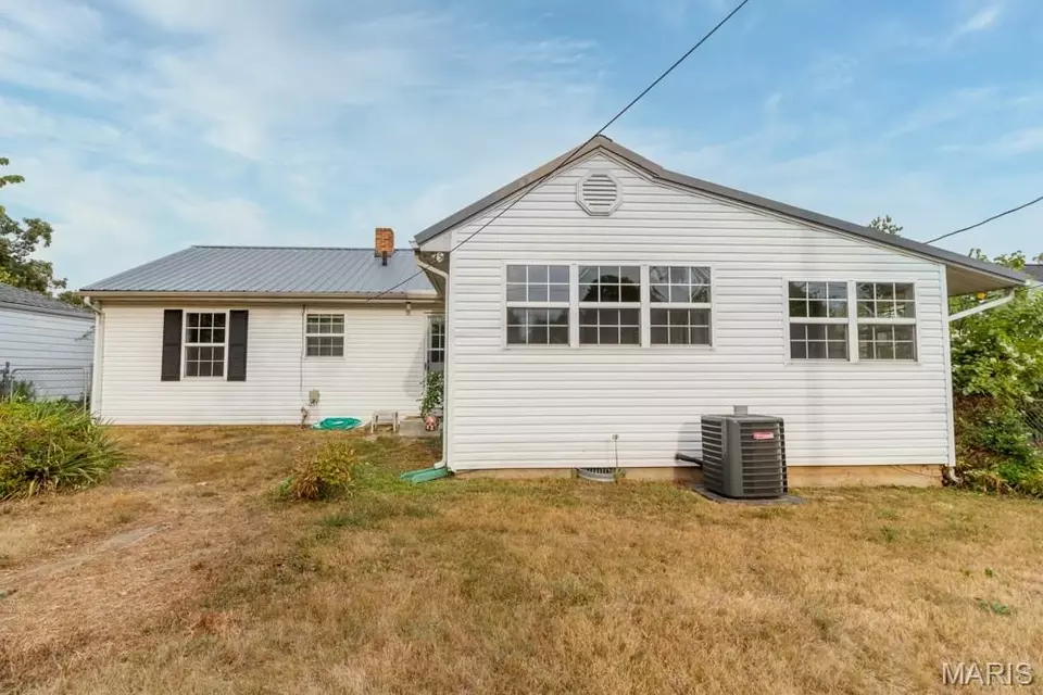 Other - 1122 Beverly Dr, Lebanon, MO 65536 photo 6 of 6