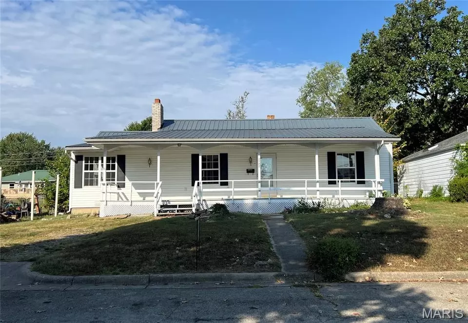 Exterior - 1122 Beverly Dr, Lebanon, MO 65536 photo 1 of 3