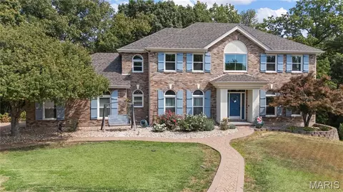 391 Woodmere Dr, Saint Charles, MO 63303