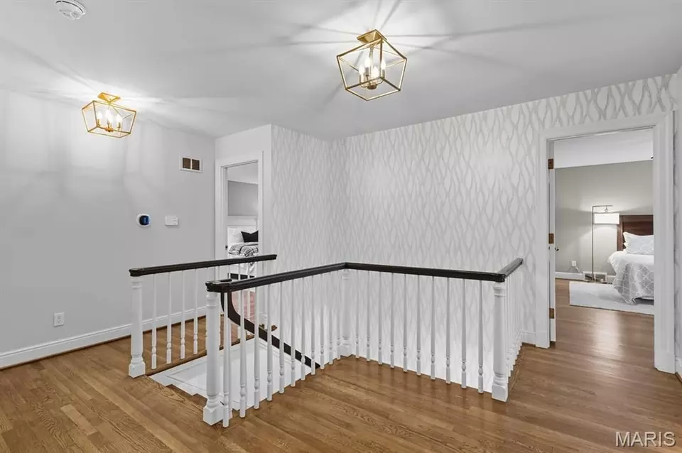 Entry Way - 50 Lake Forest Dr, Richmond Heights, MO 63117 photo 3 of 3