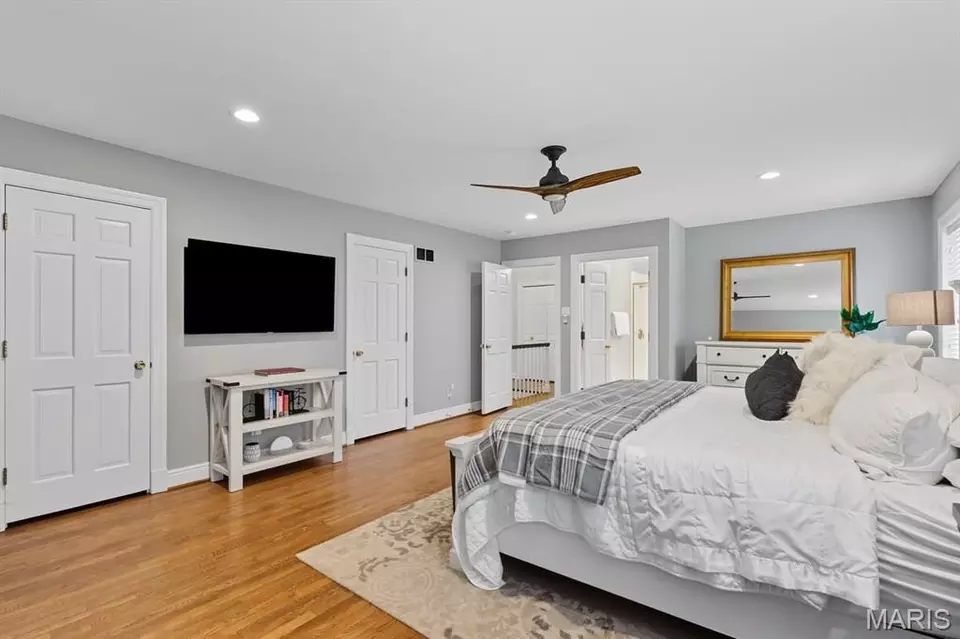 Bedroom - 50 Lake Forest Dr, Richmond Heights, MO 63117 photo 1 of 8