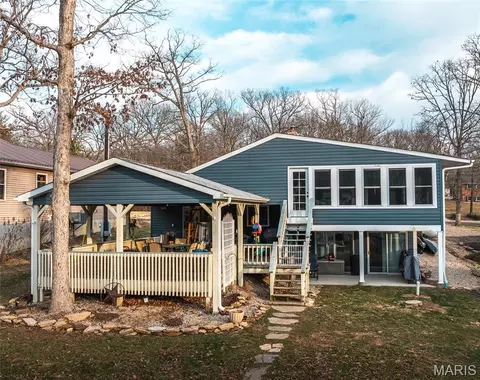 1912 Lakeshore Dr, Cuba, MO 65453