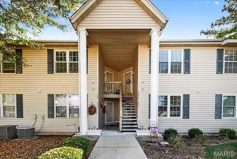 1001 Sugar Creek Ct #A, Saint Peters, MO 63376