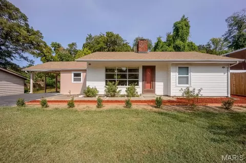 127 Superior Dr, Belleville, IL 62223