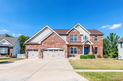 15 Windrose Lake Ct, Dardenne Prairie, MO 63368