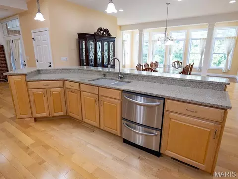 Kitchen - 171 Rolling Mdws, Hannibal, MO 63401 photo 2 of 8