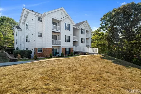16566 Victoria Crossing Dr #L, Wildwood, MO 63040