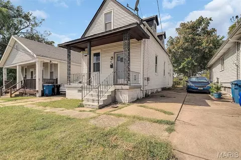 8439 Tennessee Ave, Saint Louis, MO 63125