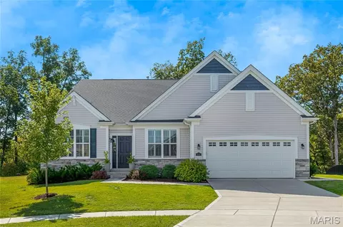 905 Upland Ct, O'fallon, MO 63368