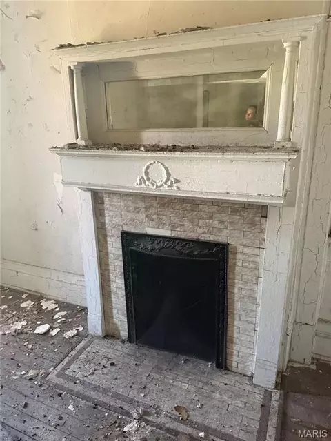 4726 Kensington Pl, Saint Louis, MO 63108