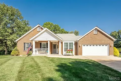 105 Wren Trail Ct, Ellisville, MO 63021