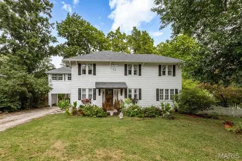 701 W Kirkham Ave, Glendale, MO 63122