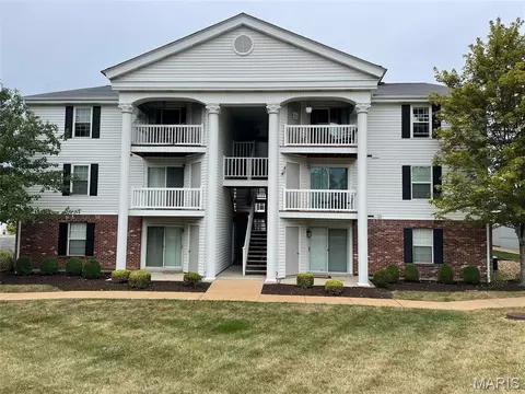 16518 Victoria Crossing Dr #B, Wildwood, MO 63040