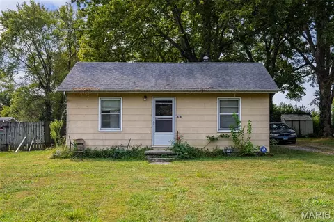 307 W Peeples St, Summerfield, IL 62289