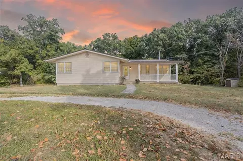 4453 Mockingbird Ln, Hillsboro, MO 63050