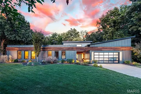 3732 Runnymede Dr, Saint Charles, MO 63301