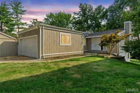 907 Award Dr, Manchester, MO 63021 photo 1