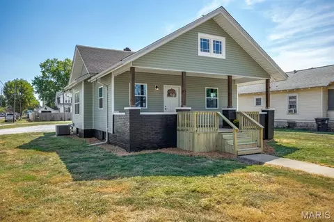118 Park Ave, Gillespie, IL 62033