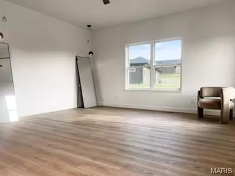Living - 679 Jonathan Rd, Hannibal, MO 63401 photo 2 of 2