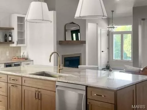 Kitchen - 679 Jonathan Rd, Hannibal, MO 63401 photo 2 of 10