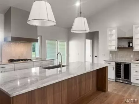 Kitchen - 679 Jonathan Rd, Hannibal, MO 63401 photo 4 of 10