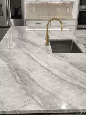 Kitchen - 679 Jonathan Rd, Hannibal, MO 63401 photo 6 of 10