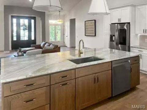 Kitchen - 679 Jonathan Rd, Hannibal, MO 63401 photo 3 of 10