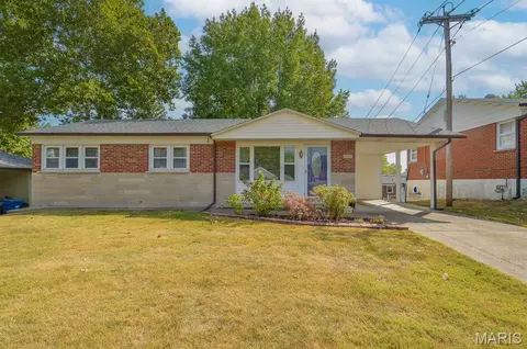 9430 Dana Ave, Saint Louis, MO 63123
