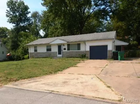 10201 Mccartney Ln, Saint Louis, MO 63137