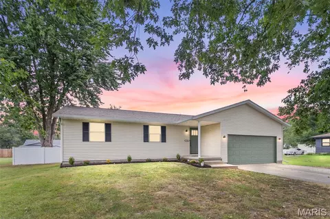 345 Illinois Ave, Wood River, IL 62095