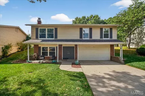 673 Towerwood Dr, Ballwin, MO 63021