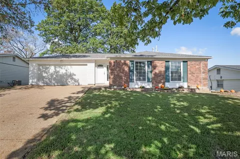 4753 Morestead Dr, Saint Louis, MO 63128
