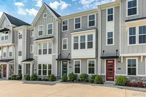 8931 Gateway Hts #94-807, Saint Louis, MO 63144