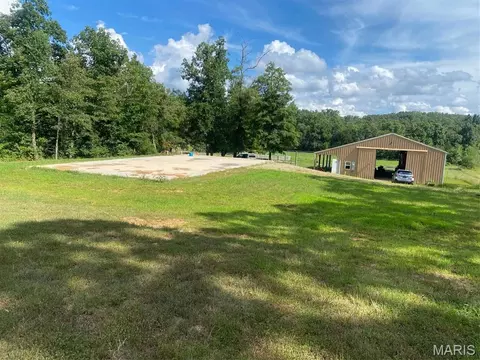 100 Cool Breeze Ln, Fredericktown, MO 63645